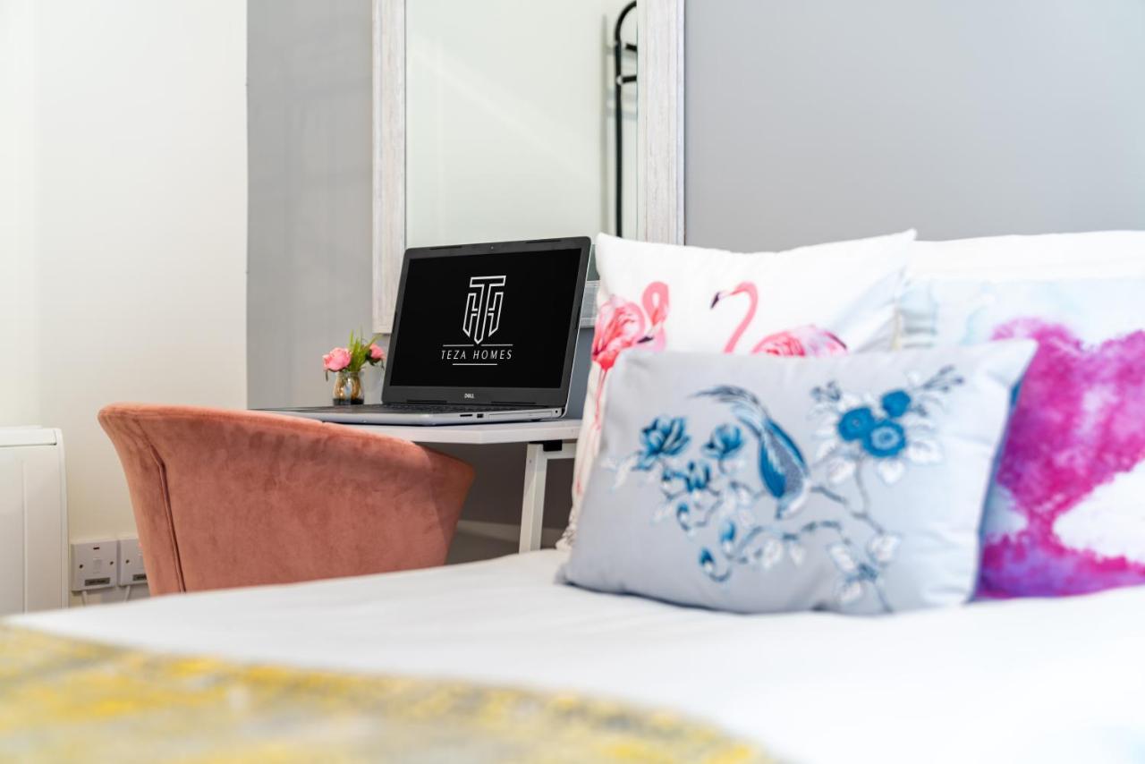 Town Center Apartment With 55” Smart Tv+Netflix Andover Ngoại thất bức ảnh